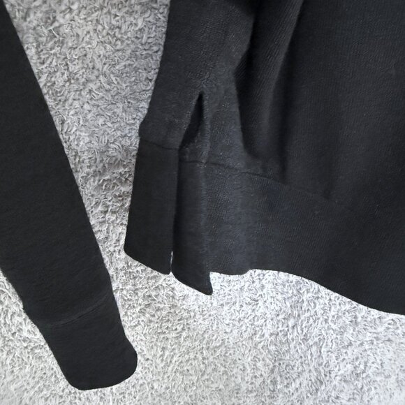 Banana Republic Relaxed Fit Luxespun Boxy V-Neck Top - Picture 9 of 11